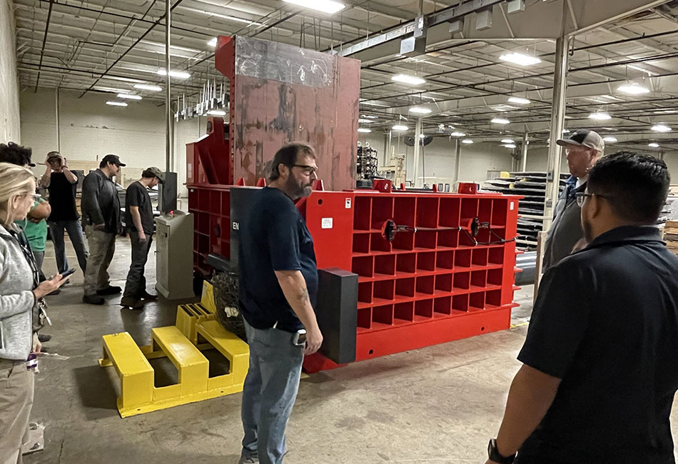 ENERPAT Scrap Hydraulic Press Baling Machine ENERPAT スクラップ油圧プレス梱包機