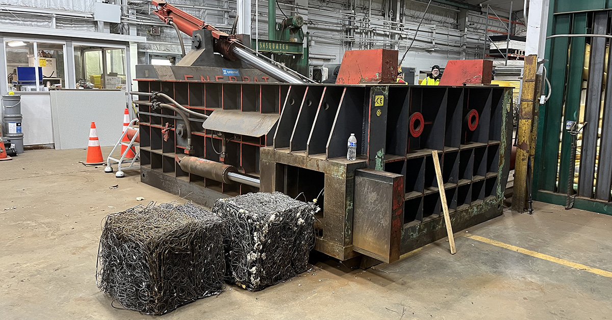 Scrap Metal Baling Press スクラップメタル梱包プレス