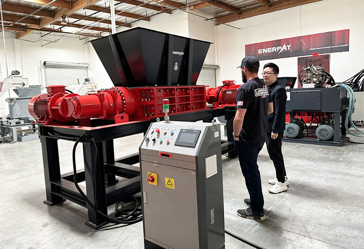 MSB-E500 two shaft shredder MSB-E500 二軸シュレッダー