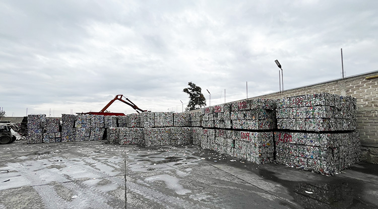 T AMB-H2014-250 aluminum can baler machine T AMB-H2014-250 アルミ缶ベーラー機