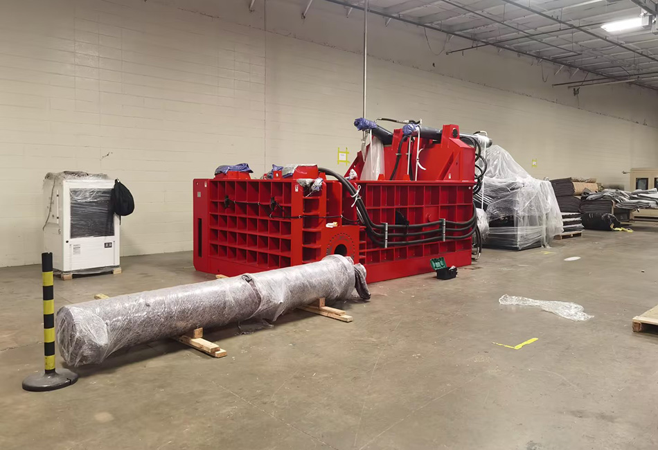 蓋式自動スクラップベーラー