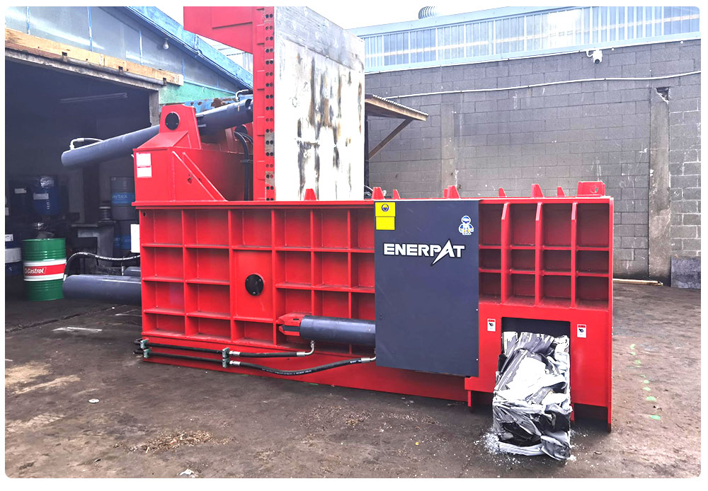 廃金属ベーラー(蓋式)