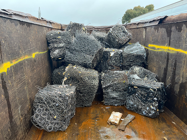 マットレススプリング用メタルベーラーマシン