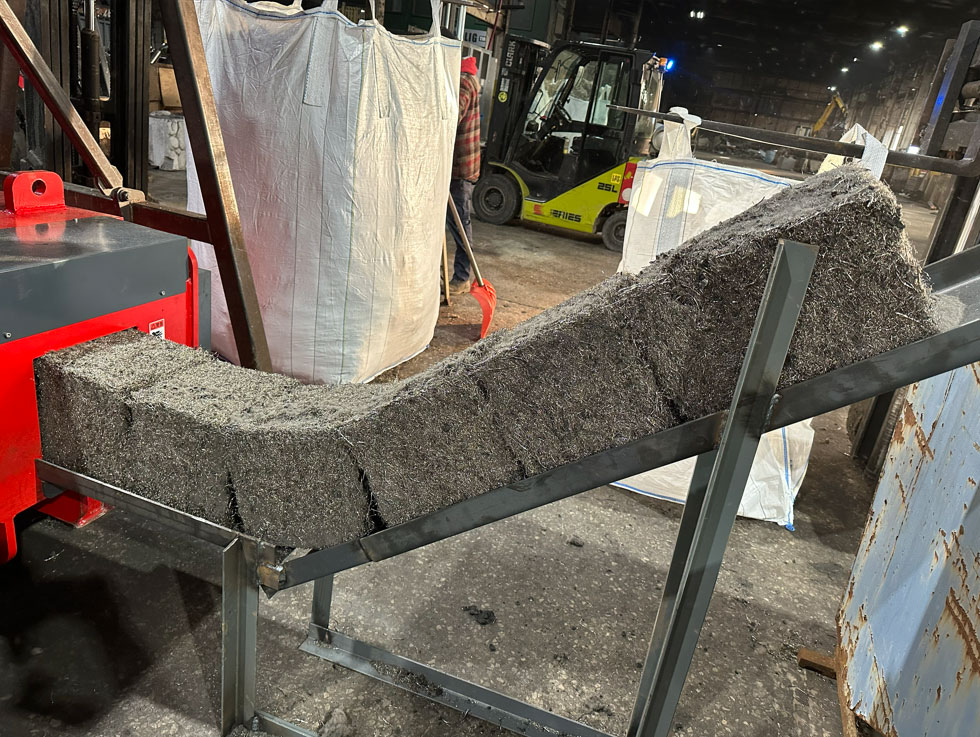 自動金属ベーラー