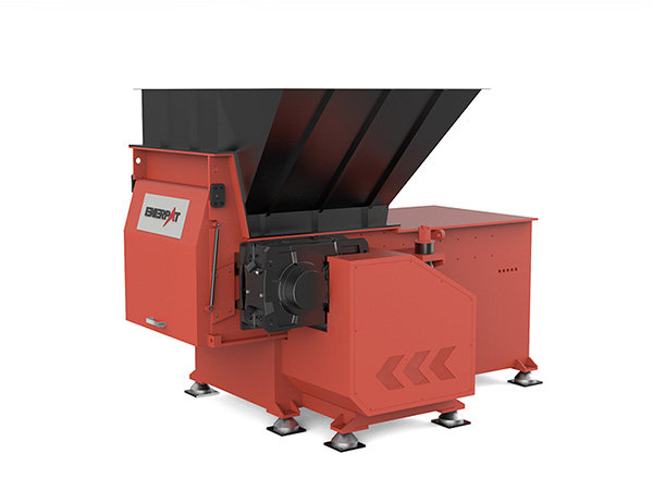 ENERPAT の MSA-F800 シングル シャフト シュレッダーは、英国の企業による廃棄漁網の効率的な処理に役立ちます