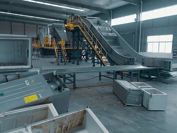 冷蔵庫細断・分離ライン3