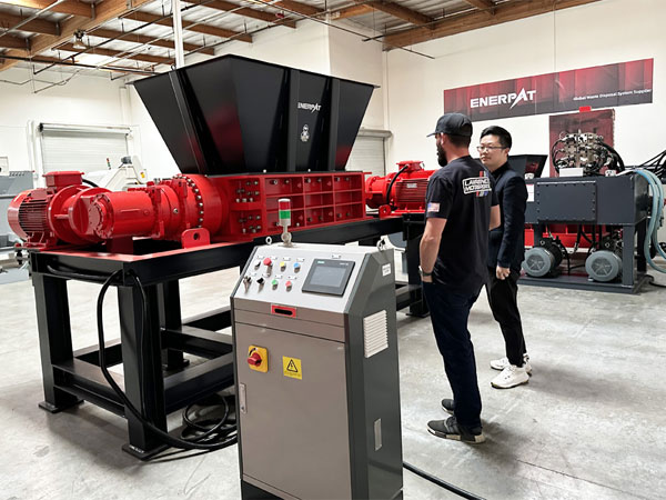 ENERPAT MSB-E500 デュアル シャフト シュレッダーが米国の医療会社の段ボール廃棄物を解決